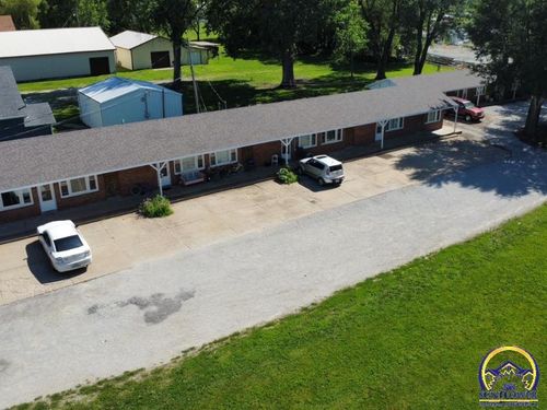 112 S 12th St, Hiawatha, KS, 66434-2329 | Card Image