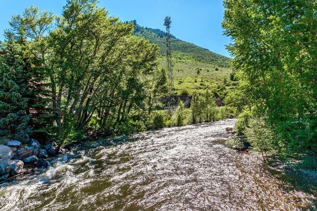 25 Belden Way, Home with 5 bedrooms, 4 bathrooms and 5 parking in Minturn CO | Image 9