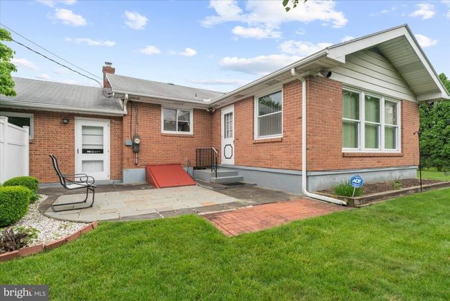 1122 N 14 Th St, House other with 3 bedrooms, 2 bathrooms and null parking in Allentown PA | Image 37