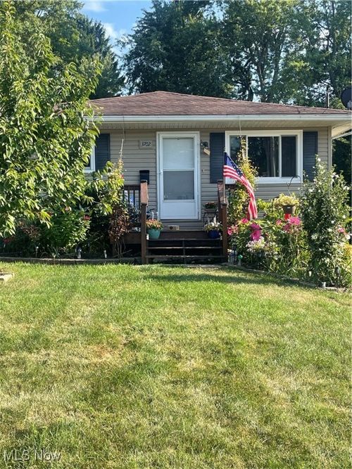 3702 Orchard St, Mogadore, OH, 44260-1119 | Card Image