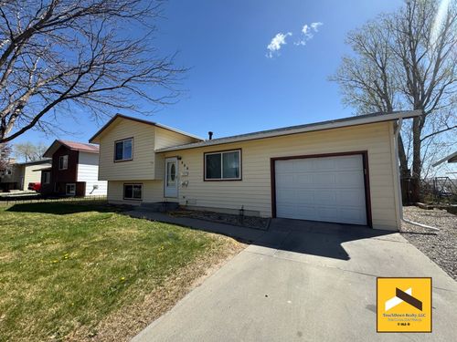 809 N 16th St E, Riverton, WY, 82501-3007 | Card Image
