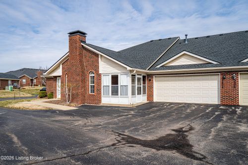 5204 Sand Wood Ln, Louisville, KY, 40272-5206 | Card Image