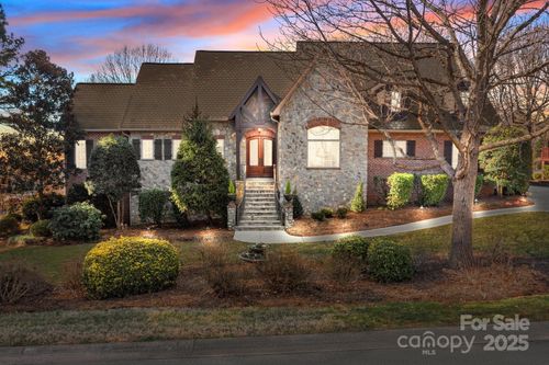 8034 Bay Pointe Dr, Denver, NC, 28037-8069 | Card Image