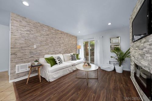 c3-9860 Dale Ave, Spring Valley, CA, 91977 | Card Image