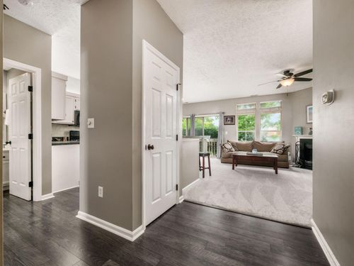 3574 Fishinger Mill Dr, Hilliard, OH, 43026-9310 | Card Image