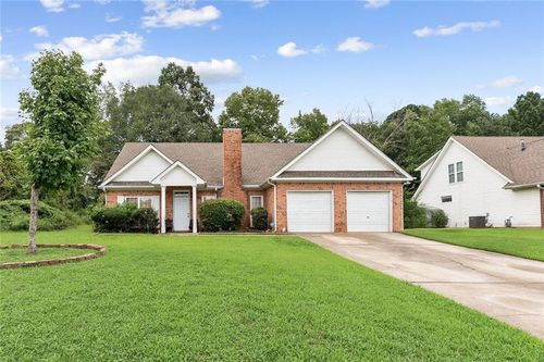 11203 Knotty Pine Pl, Hampton, GA, 30228-3295 | Card Image