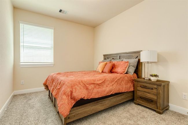 203 Bentwater Ln, House other with 4 bedrooms, 2 bathrooms and 2 parking in Clute TX | Image 21