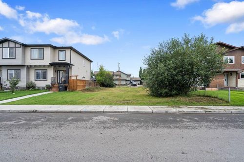 20 7 Ave Se, High River, AB, T1V1E9 | Card Image