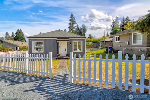 3-6611 Commercial Ave, Everett, WA, 98203-4711 | Card Image