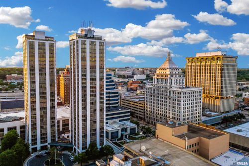 e5-123 Sw Jefferson Ave, Peoria, IL, 61602-1221 | Card Image