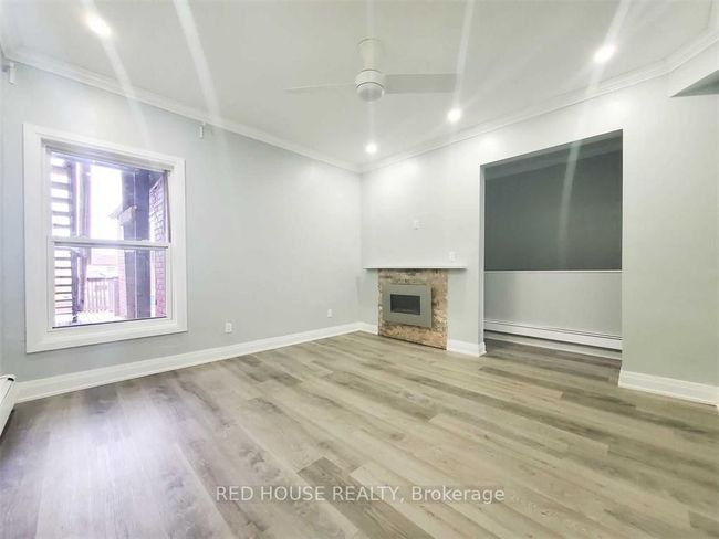 3 - 77 Victoria Ave N, Home with 2 bedrooms, 1 bathrooms and 1 parking in Hamilton ON | Image 6