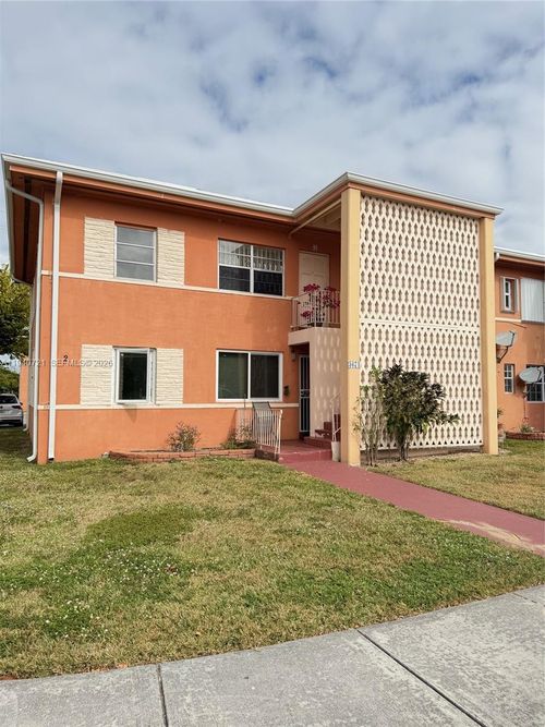 9b-3671 Sw 10th St, Miami, FL, 33135-4255 | Card Image