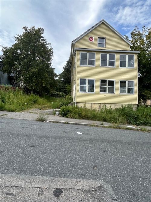30 Penn Ave, Worcester, MA, 01604-4263 | Card Image