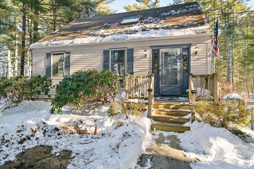 168 Tremont St, Carver, MA, 02330-1600 | Card Image