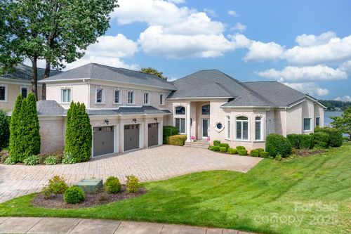 3394 Governors Island Dr, Denver, NC, 28037-8441 | Card Image