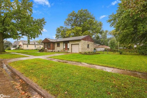 2111 S 13th, Burlington, IA, 52601 | Card Image