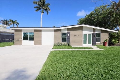 2416 Ne 19th Ter, Wilton Manors, FL, 33305-1512 | Card Image