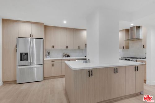 unit-5-4807 Beck Ave, Valley Village, CA, 91601-4365 | Card Image