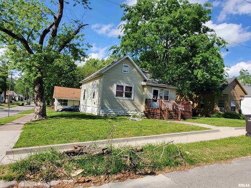 410 W Sycamore St, Carbondale, IL, 62901-1338 | Card Image