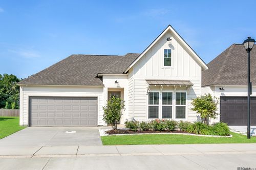 8932 Southlawn Dr, Baton Rouge, LA, 70810-2676 | Card Image