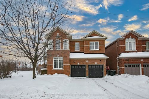 33 Accent Cir, Brampton, ON, L7A0L3 | Card Image