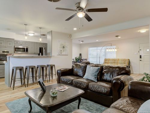 502 Downshire Dr, San Antonio, TX, 78216-5242 | Card Image