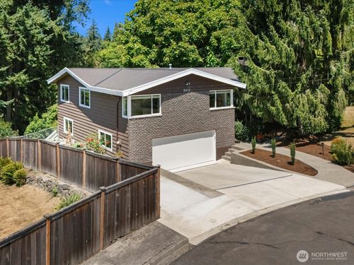 8612 Ne 133rd St, Kirkland, WA, 98034-1703 | Card Image