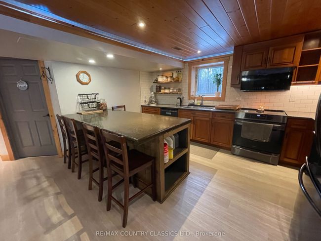 11780 Highway 28, House other with 5 bedrooms, 2 bathrooms and 10 parking in Apsley ON | Image 7