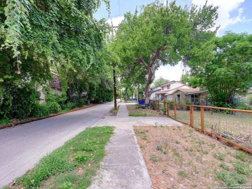 234 E Russell Pl, San Antonio, TX, 78212-3733 | Card Image