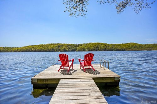 1085 Barrett Cir W, Carmel, NY, 10512-4429 | Card Image