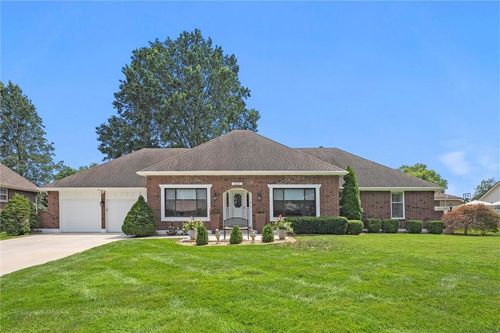 16425 E 36th St S, Independence, MO, 64055-3722 | Card Image