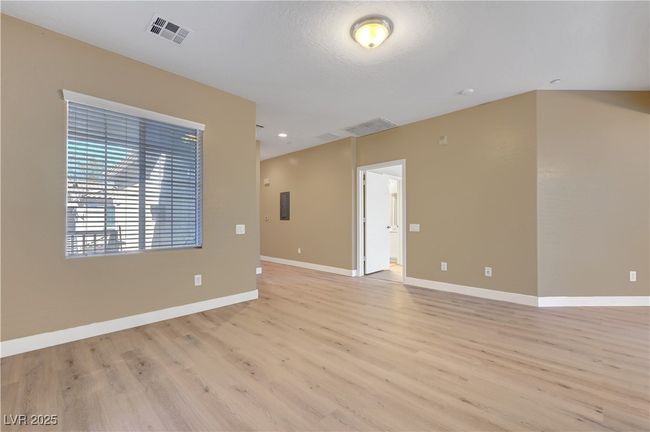 UNIT-202 - 4685 Apulia Dr, Condo with 3 bedrooms, 2 bathrooms and null parking in North Las Vegas NV | Image 6