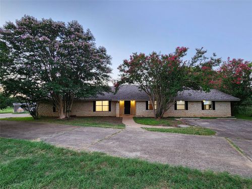 1038 Red Town Rd, Elgin, TX, 78621-1235 | Card Image