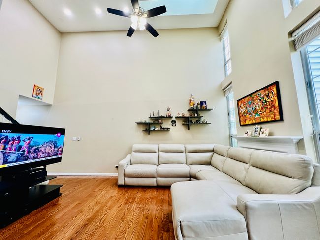 107 - 107 Pembroke Cir, Home with 3 bedrooms, 3 bathrooms and 2 parking in Lake Bluff IL | Image 4
