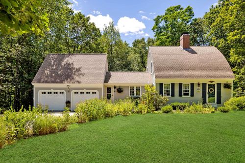 153 Ash Swamp Rd, Newmarket, NH, 03857-2073 | Card Image