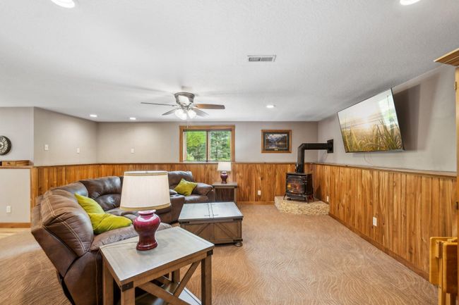 46-web-or-mls-Prairie Grass Dr-1006-044.jpg | Image 46