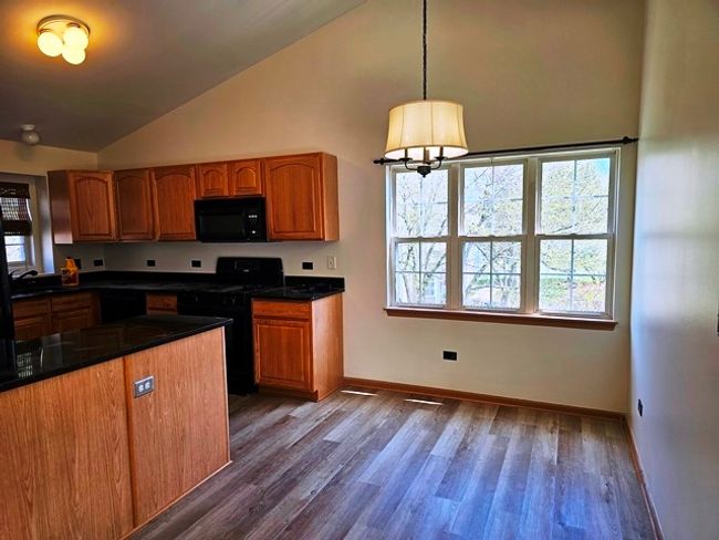 UNIT-204 - 2212 Waterleaf Ct, Condo with 2 bedrooms, 2 bathrooms and 1 parking in Naperville IL | Image 9