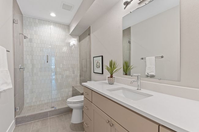 Entry Level Bath | Image 6