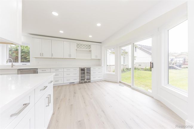 Kitchen with nook/dining | Image 7