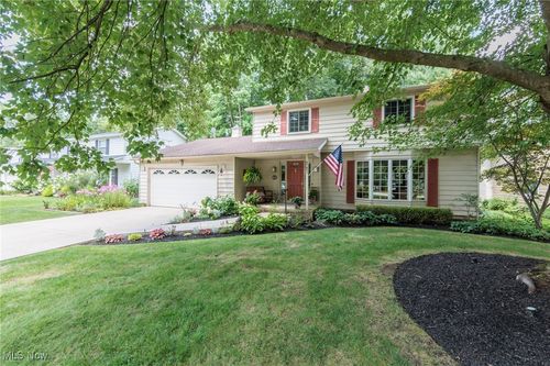 37451 Hunters Ridge Rd, Solon, OH, 44139-2534 | Card Image