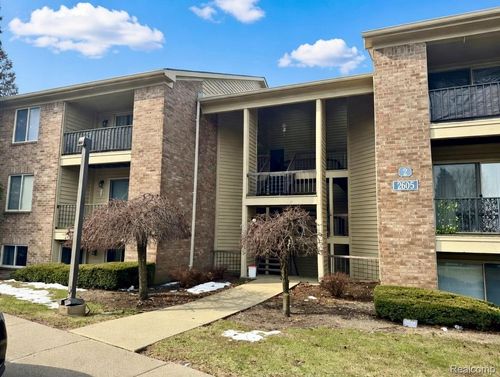 apt-201-2605 Greenstone Blvd, Auburn Hills, MI, 48326-3758 | Card Image