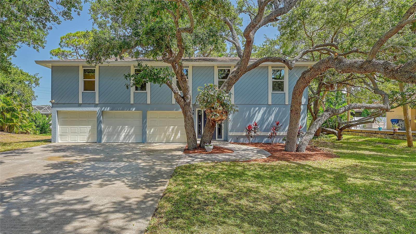 Baywinds Ln, Sarasota, FL 34231