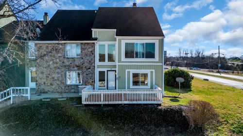 200 Raintree Dr, Hermitage, TN, 37076-2811 | Card Image