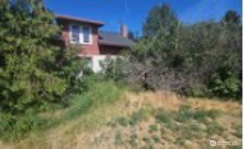 1701 Reservoir Loop Rd, Selah, WA, 98942-8927 | Card Image