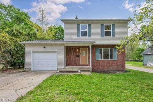74 Stockwell St, Painesville, OH, 44077-3628 | Card Image