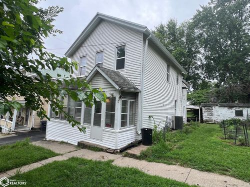 513 Elm St, Burlington, IA, 52601-5624 | Card Image