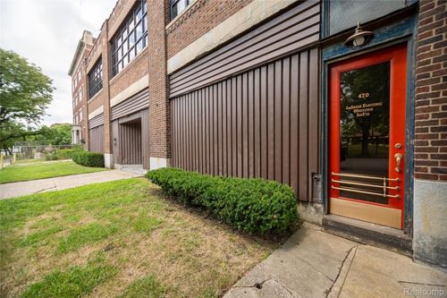 1-470 Brainard St, Detroit, MI, 48201-1718 | Card Image