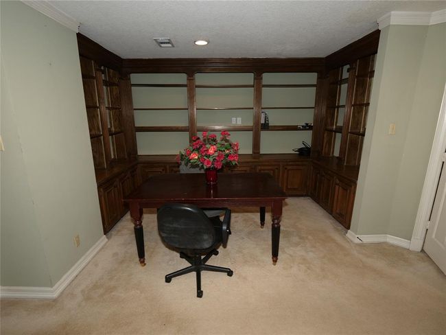 Another view of the ensuite study and library | Image 34
