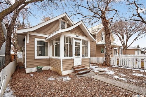 1034 Connaught Avenue, Moose Jaw, SK, S6H5B5 | Card Image