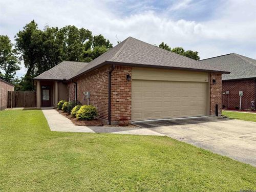 3831 Southpass Ave, Baton Rouge, LA, 70820-4261 | Card Image